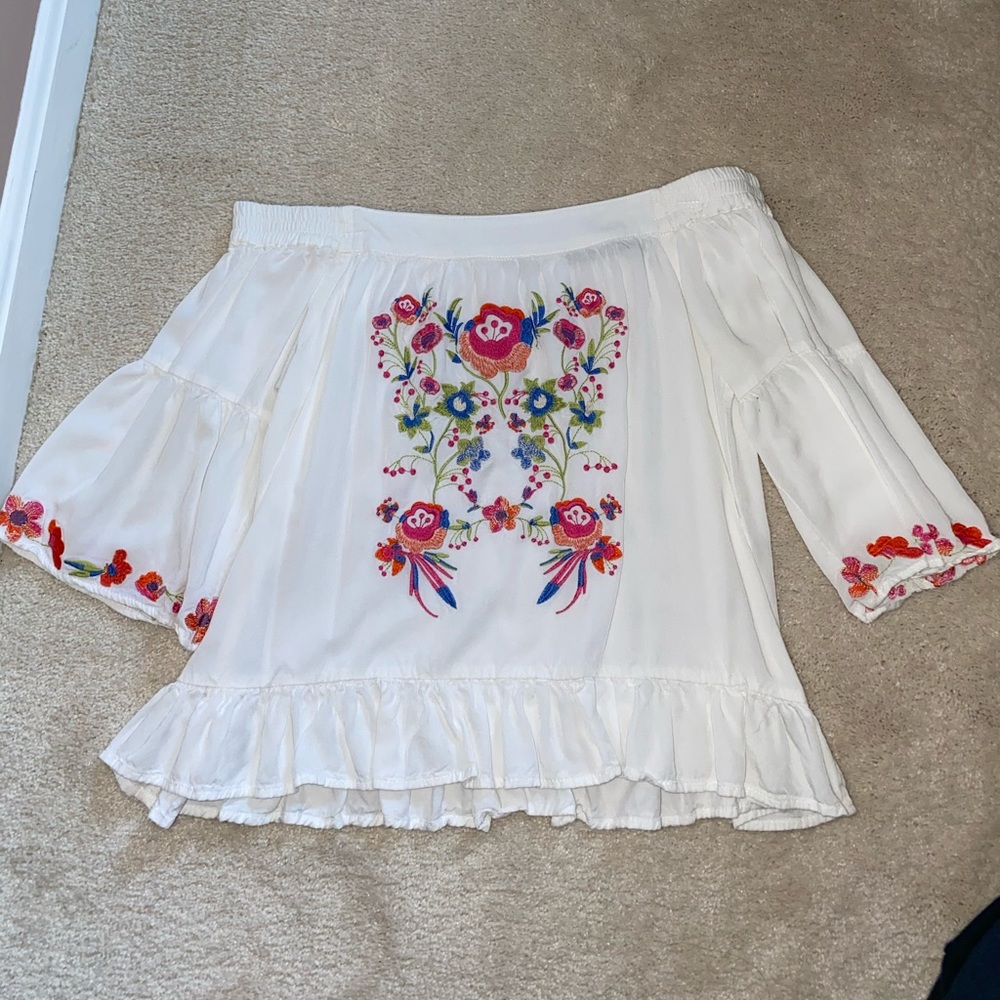 White Off the Shoulder Top, Size M